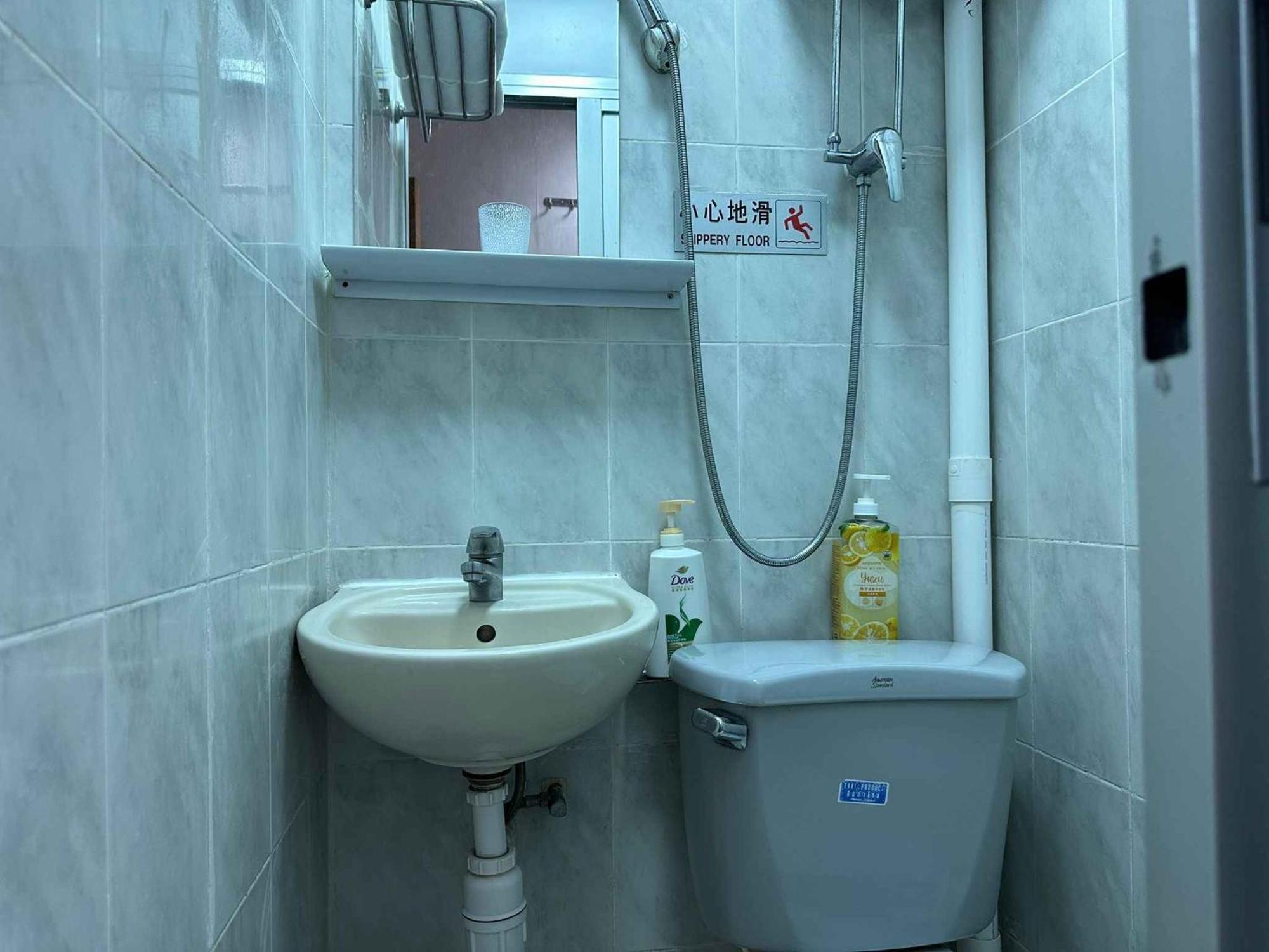 Good Fortune Inn Хонконг Екстериор снимка